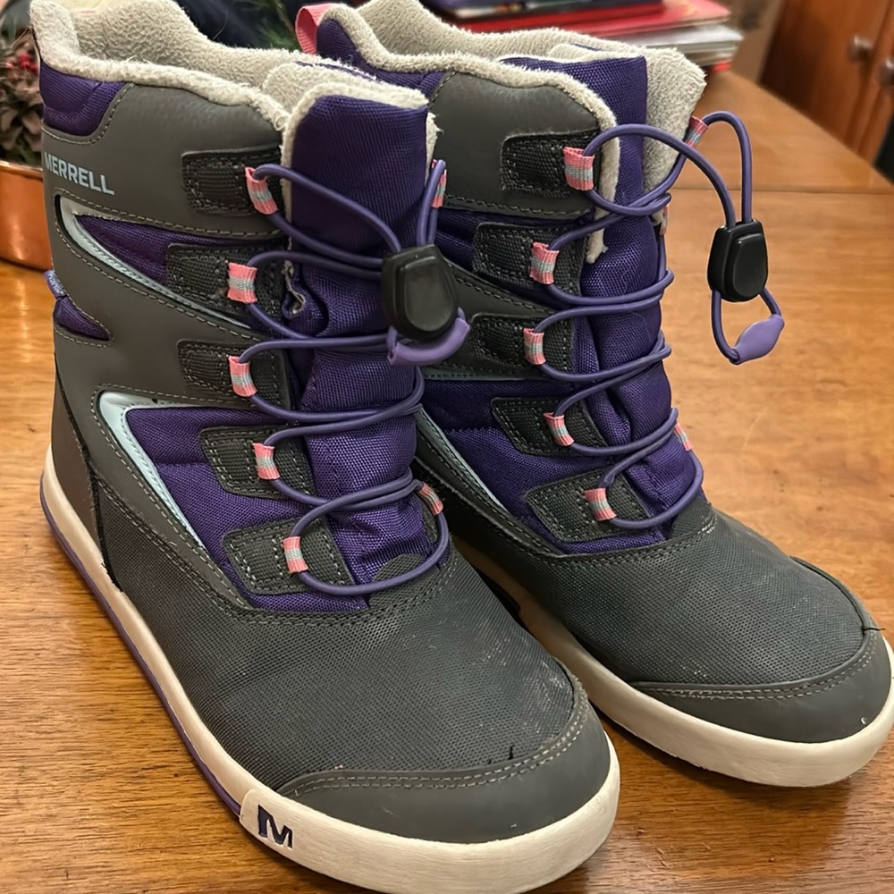 Merrell Kids waterproof snow boots, Size 5 youth